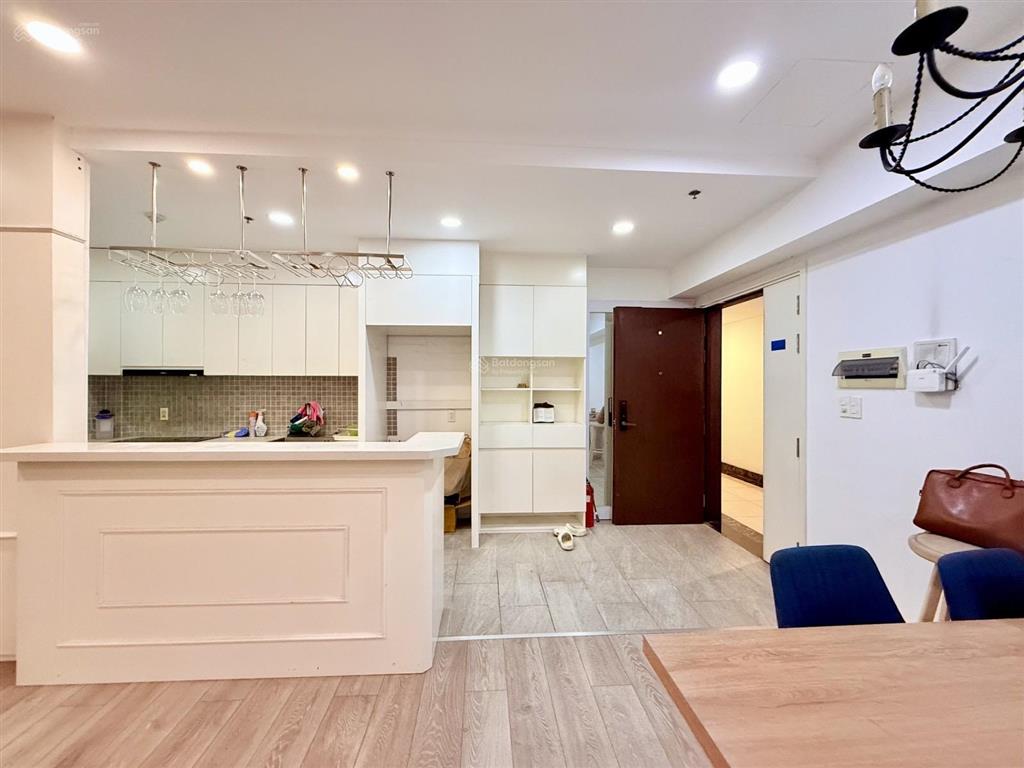 Căn hộ 3pn 96m2 river gate, vị trí đắc địa ngay mặt tiền bến vân đồn, quận 4, vài bước đến quận 1.