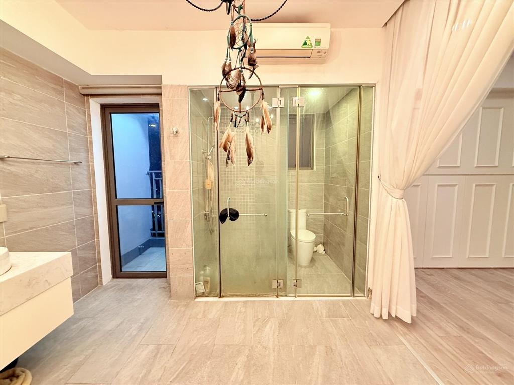 Căn hộ 3pn 96m2 river gate, vị trí đắc địa ngay mặt tiền bến vân đồn, quận 4, vài bước đến quận 1.