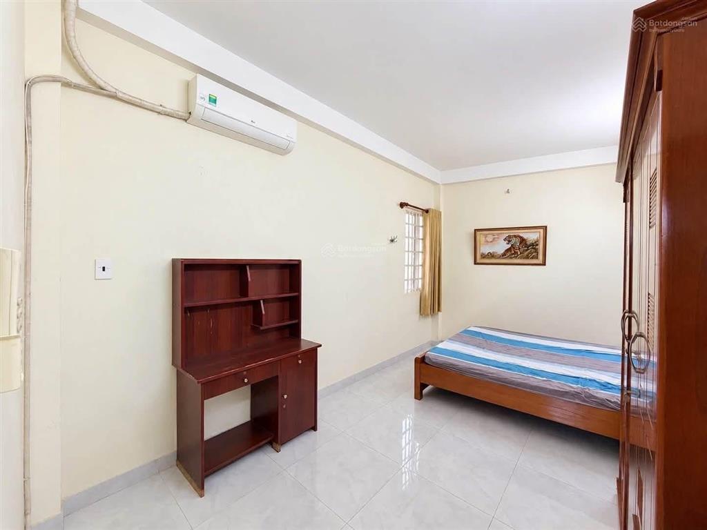 Hẻm xe tải khu vip thành thái, p14 q10  100m2 dtsd 4 tầng btct 2pn master 3wc + sân thượng