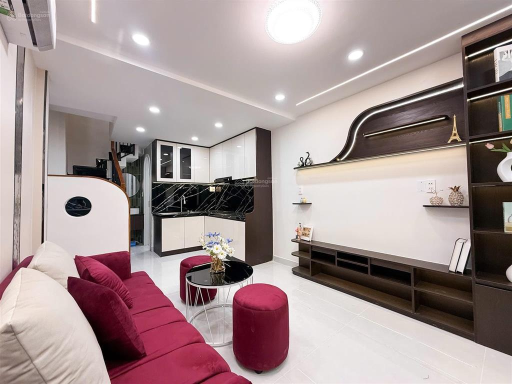 Lý thái tổ p. vườn lài, quận 10 nhà 4 tầng 3pn kết nối đường 3  2, nguyễn tri phương, sư vạn hạnh