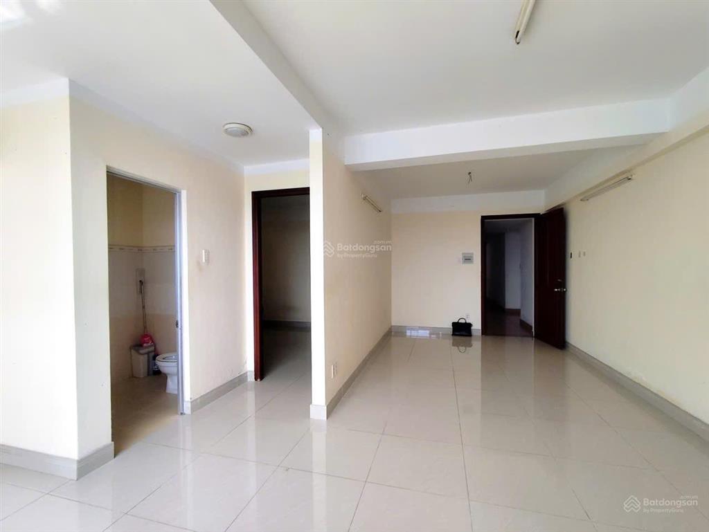 Chung cư bông sao  ngay tạ quang bửu p5 q8  50m2  sổ hồng riêng  chung cư thang máy