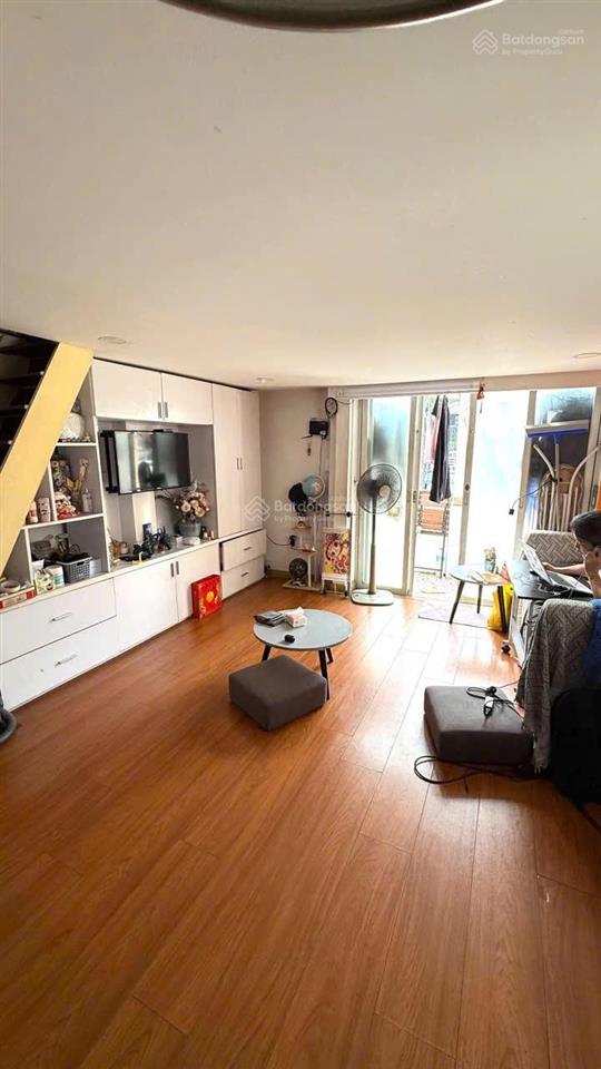 Quận 1  căn góc lầu 1  chung cư mặt tiền nguyễn công trứ  ngay ký con  calmette dtsd 60m2