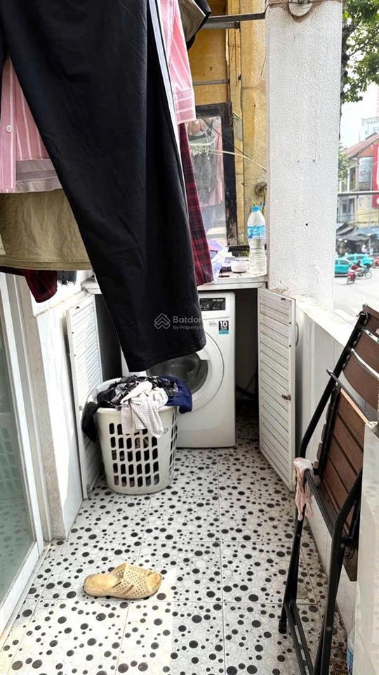 Quận 1  căn góc lầu 1  chung cư mặt tiền nguyễn công trứ  ngay ký con  calmette dtsd 60m2