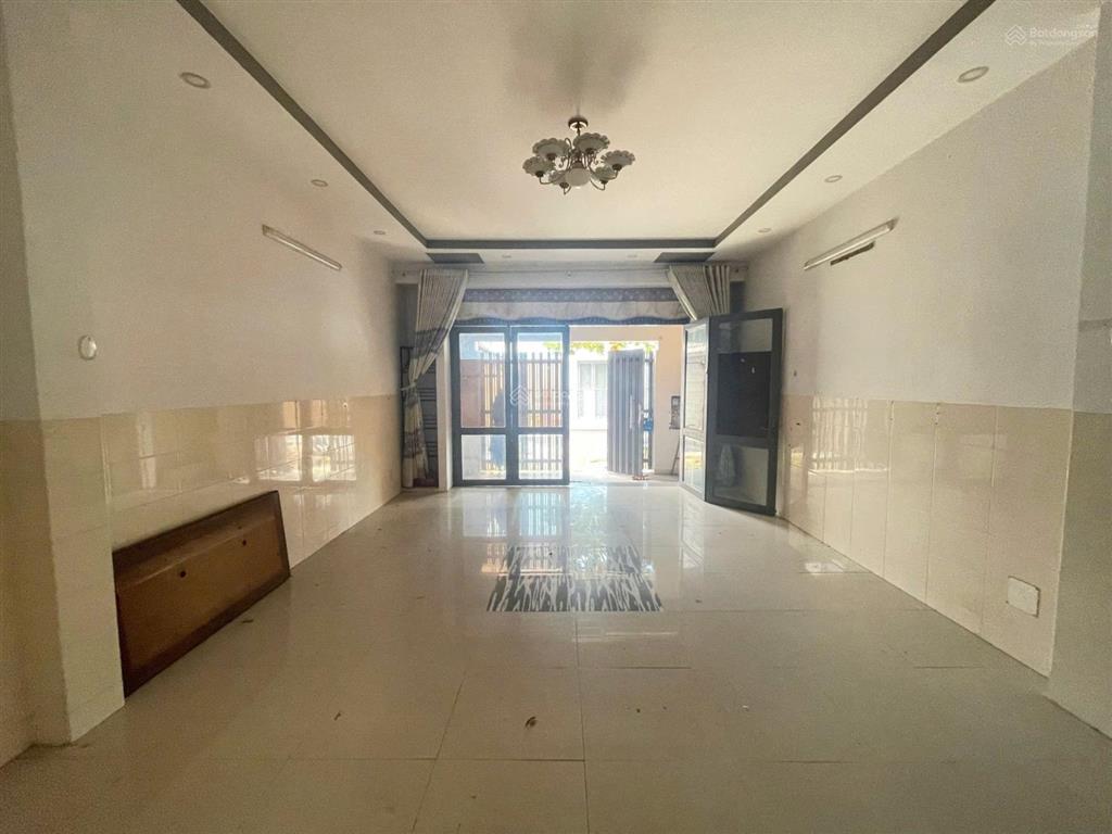 Cho thuê nhà phố 4 tầng 5x20m khu dân cư 13e intresco bình hưng, tphcm. giá 15 triệu/tháng