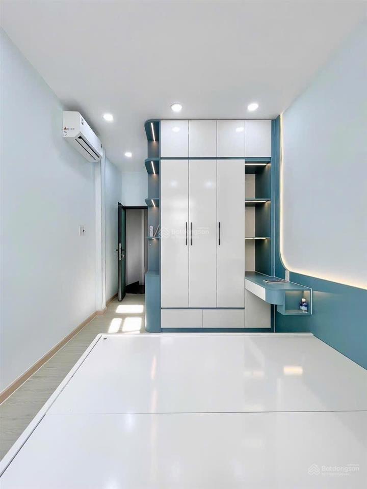 Tân định quận 1, sau căn mặt tiền thạch thị thanh  5 tầng, 3pn 4wc, sân thượng cực chill