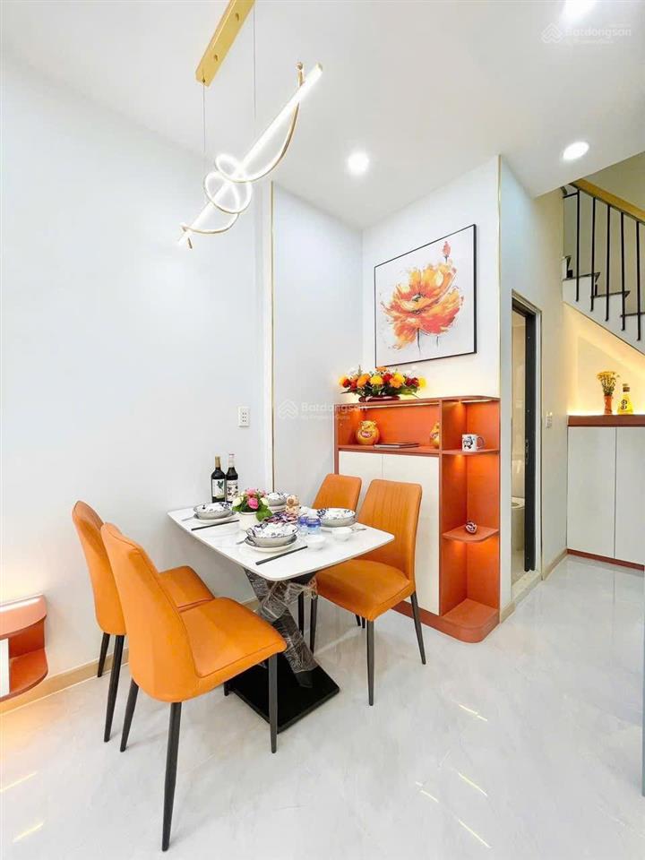Tân định quận 1, sau căn mặt tiền thạch thị thanh  5 tầng, 3pn 4wc, sân thượng cực chill