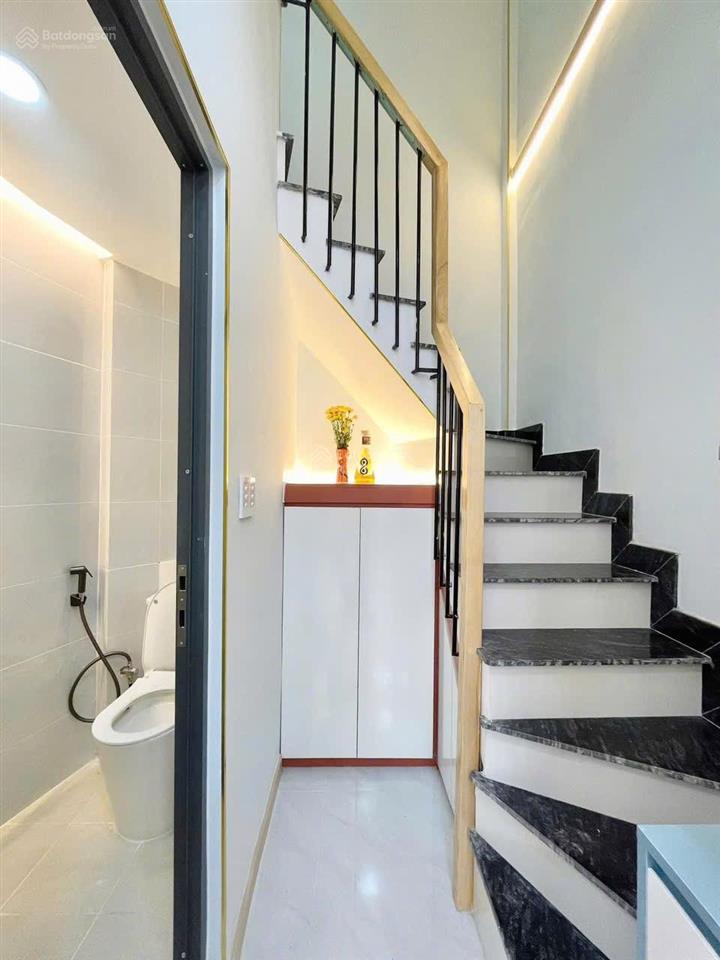 Tân định quận 1, sau căn mặt tiền thạch thị thanh  5 tầng, 3pn 4wc, sân thượng cực chill