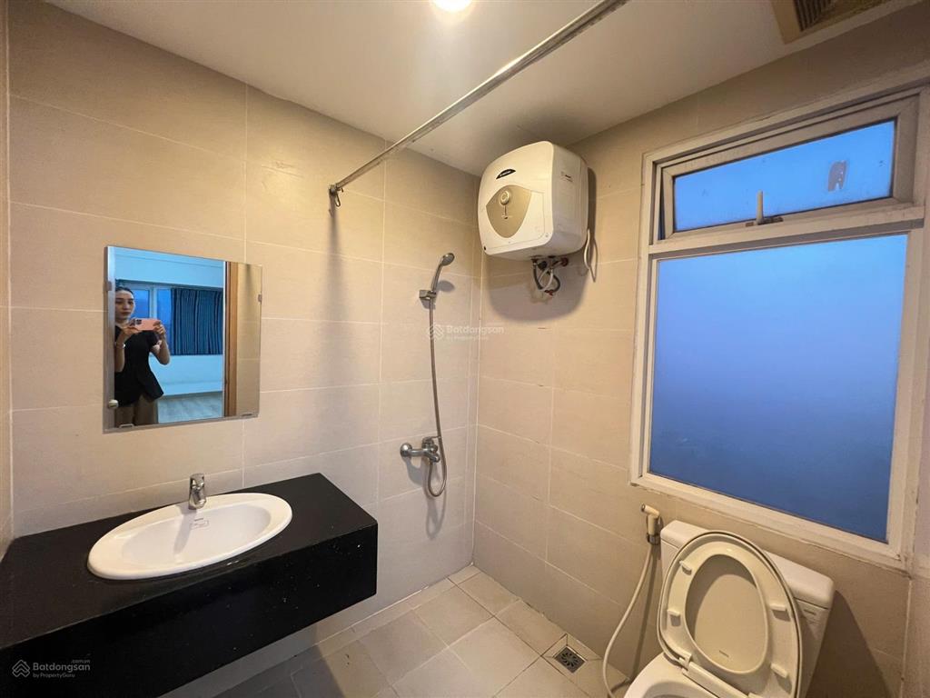 Charmington  cho thuê 2 phòng ngủ 2 toilet cơ bản 17,5 triệu