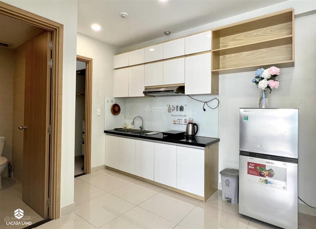 Cho thuê căn hộ 1 phòng ngủ charmington full nội thất  50m2 có ban công