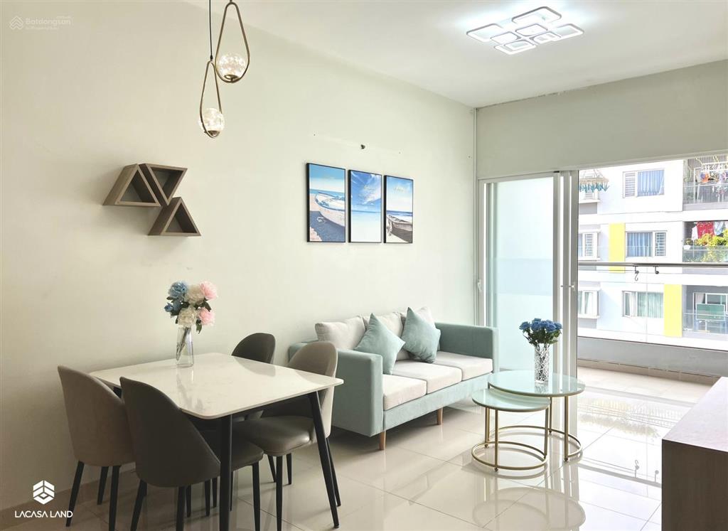 Cho thuê căn hộ 1 phòng ngủ charmington full nội thất  50m2 có ban công