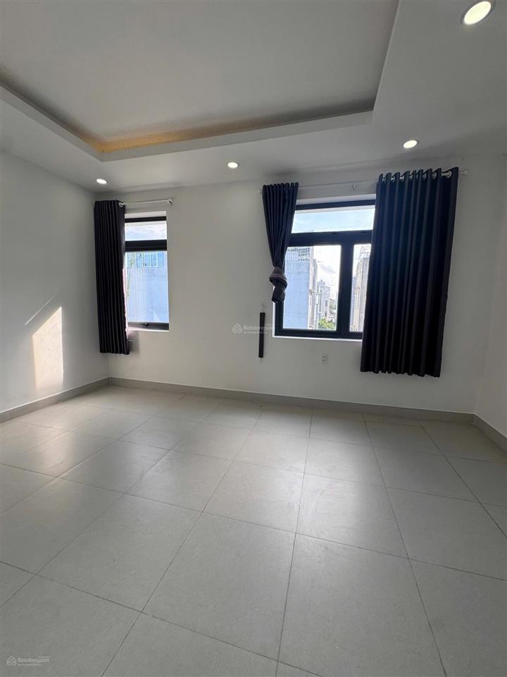 Cho thuê nhà ngay đối diện global city đỗ xuân hợp