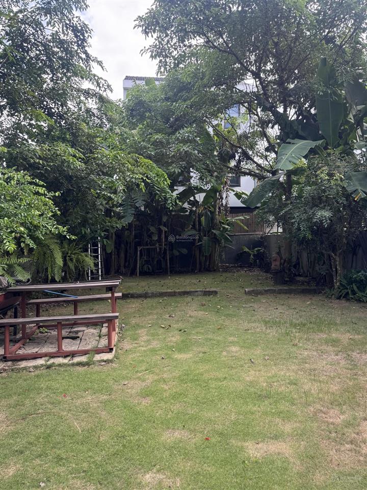 Cho thuê biệt thự sân vườn nam long