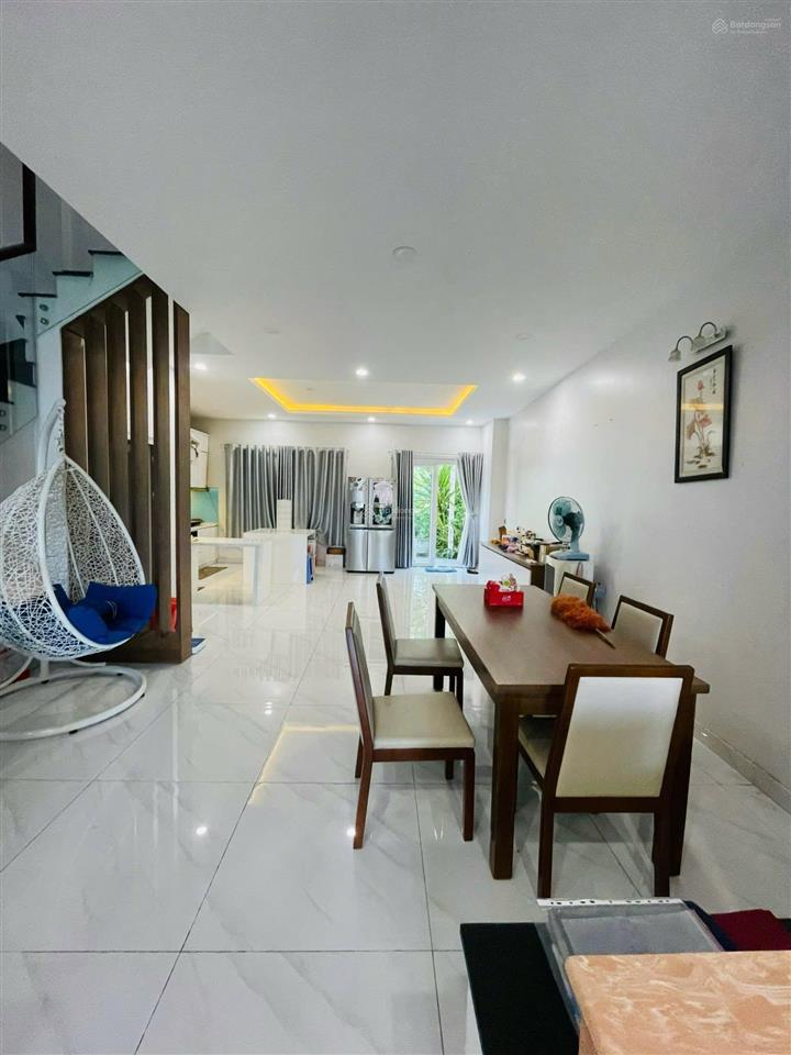 Cho thuê nhà biệt thự mega ruby ngay cc safira q9