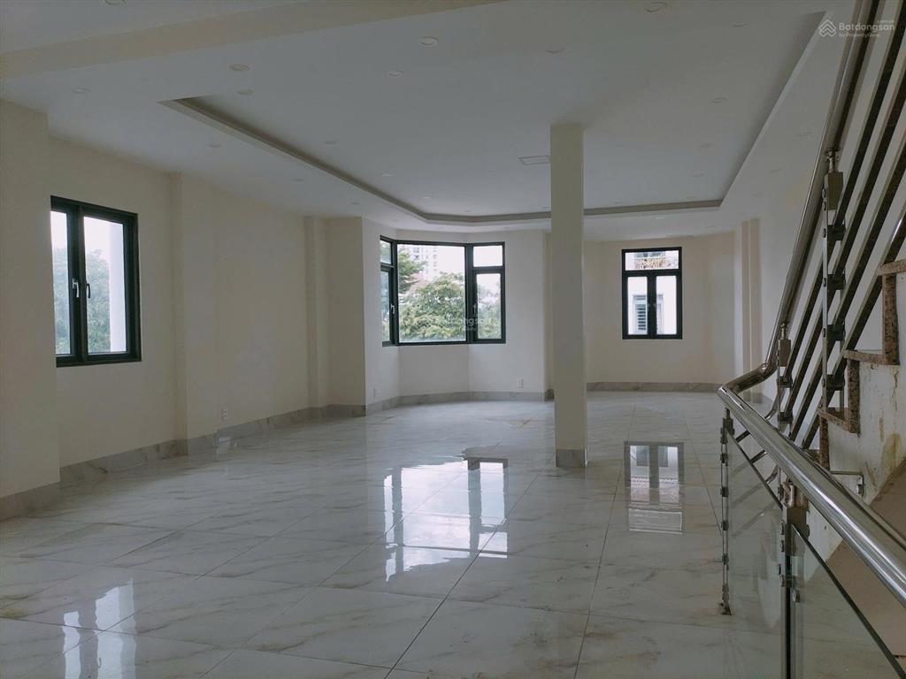 Cho thuê nguyên căn góc khu dân cư khang an ngay sky 9