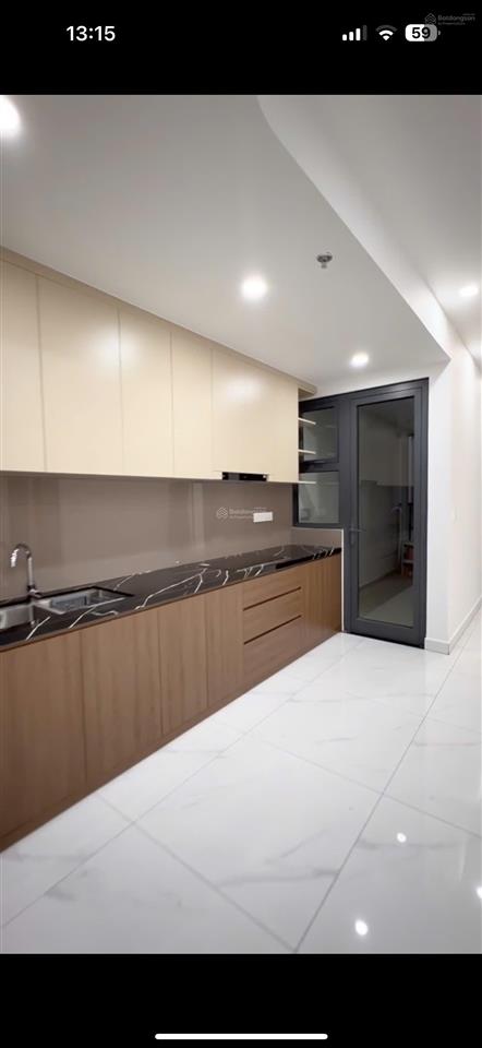 Hà làm việc xuyên lễ. xem nhà 24/7 ạ. 2pn 94m2 đã hoàn thiện từ hình thức thô. giá 9 tỷ. tháp t12.