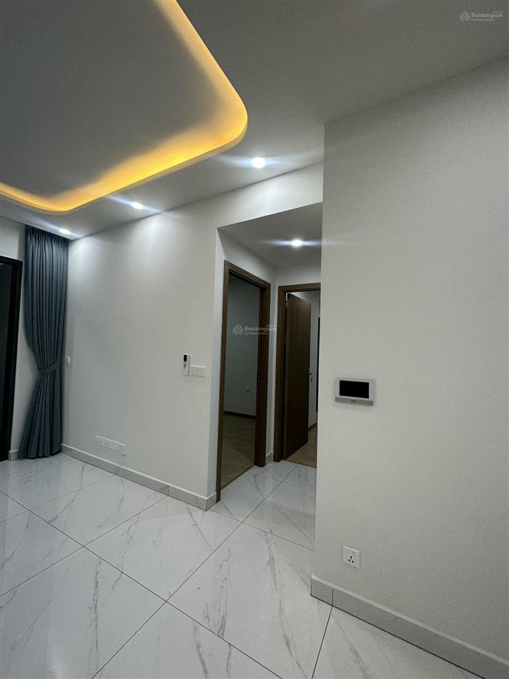 Hà làm việc xuyên lễ. xem nhà 24/7 ạ. 2pn 94m2 đã hoàn thiện từ hình thức thô. giá 9 tỷ. tháp t12.