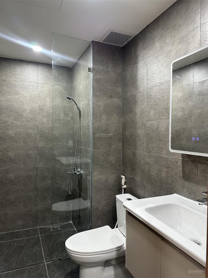 Hà làm việc xuyên lễ. xem nhà 24/7 ạ. 2pn 94m2 đã hoàn thiện từ hình thức thô. giá 9 tỷ. tháp t12.