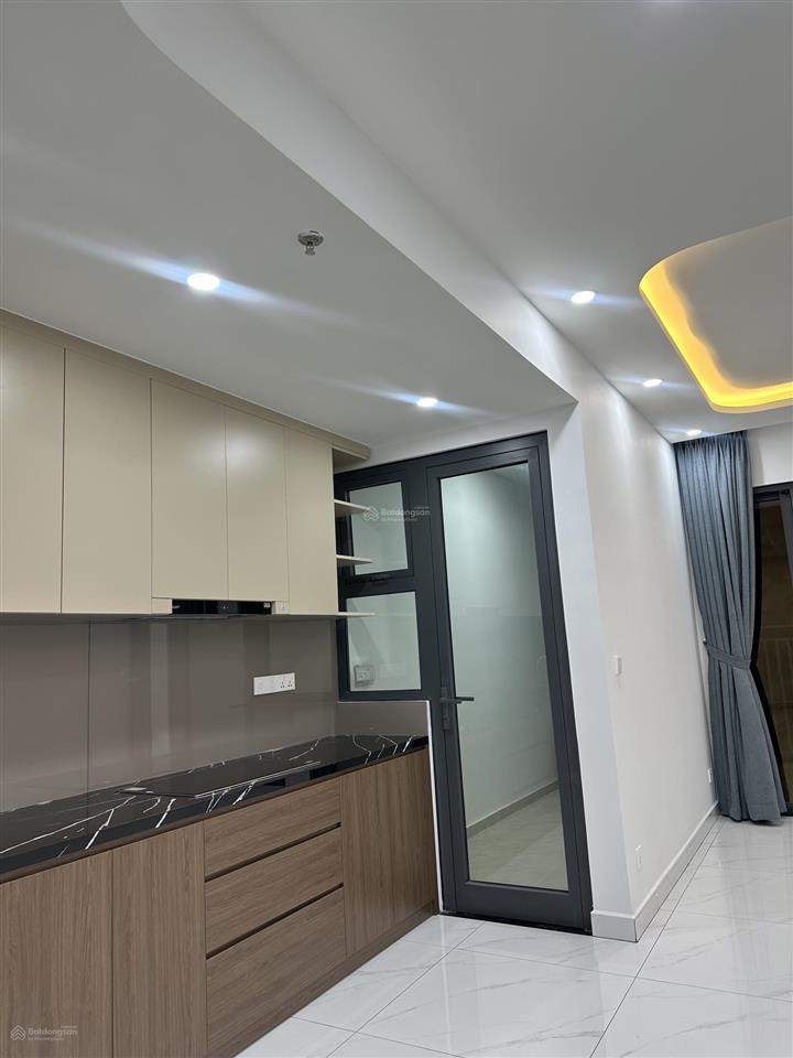 Hà làm việc xuyên lễ. xem nhà 24/7 ạ. 2pn 94m2 đã hoàn thiện từ hình thức thô. giá 9 tỷ. tháp t12.