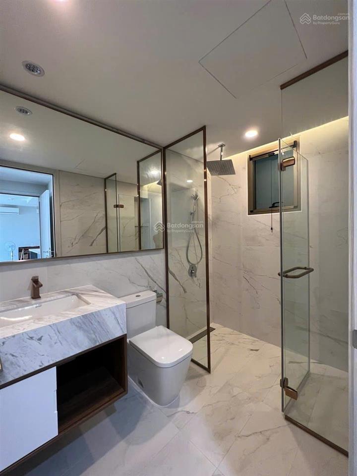 Hàng hiếm m7 midtown. giá 9.4 tỷ 80m2 full nội thất. có ô xe. view đẹp thoáng. 0933 252 *** gọi hà ạ
