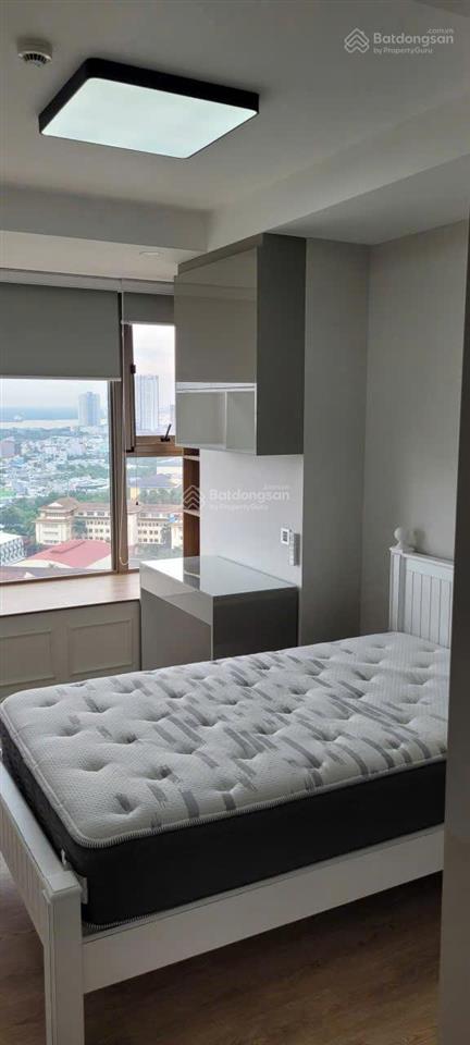 Hàng hiếm m7 midtown. giá 9.4 tỷ 80m2 full nội thất. có ô xe. view đẹp thoáng. 0933 252 *** gọi hà ạ
