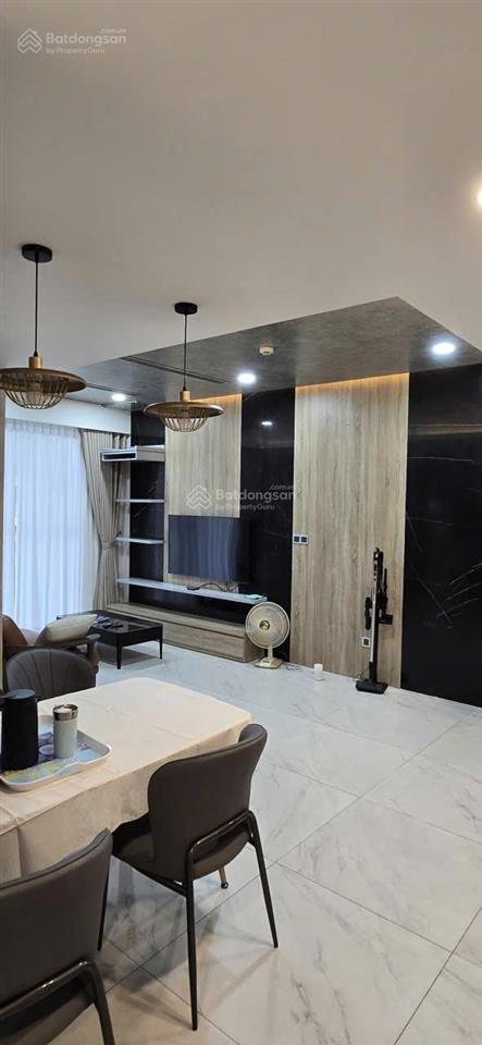 Cắt lỗ 1 tỉ m7 midtown. giá 8.3 tỷ 82m2 full nội thất. có ô xe. view thoáng. 0933 252 *** gọi hà ạ
