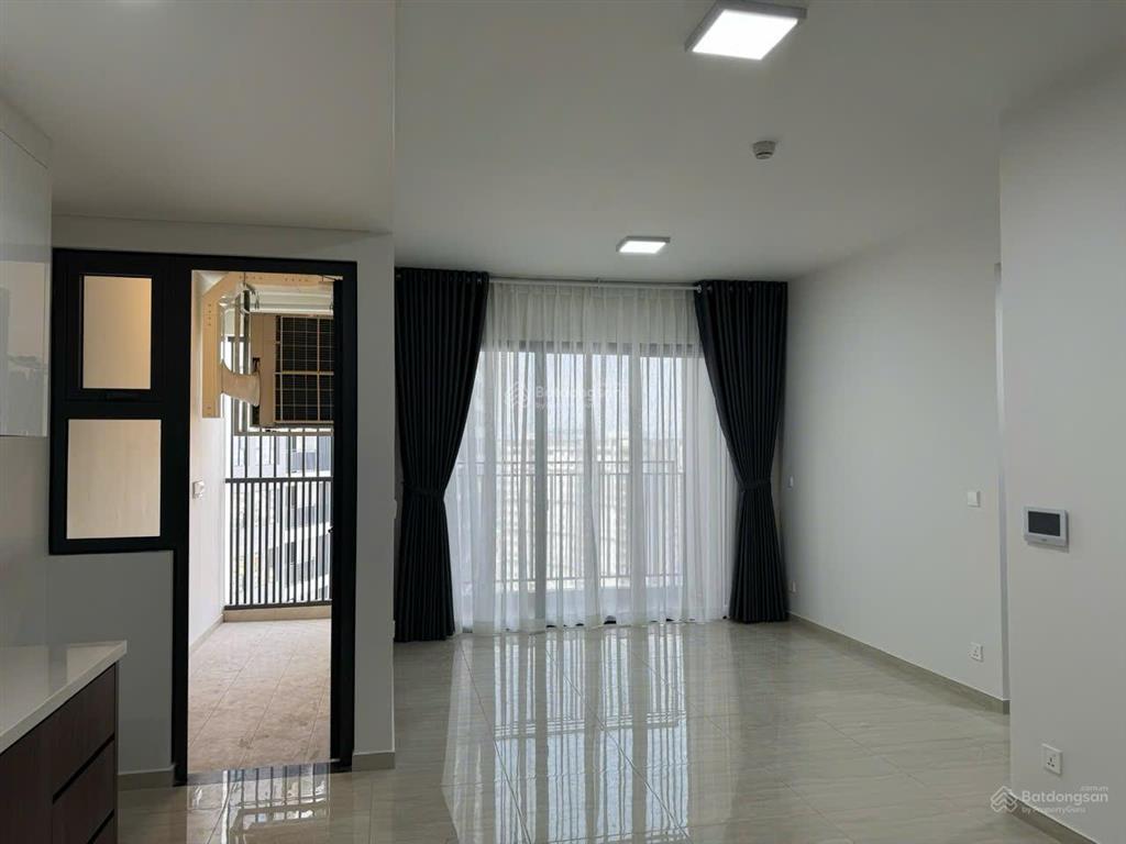 Bán 91m2 nội thất cơ bản tầng 1x giá 8.9 tỷ. tầng trung, view hồ bơi. gọi em hà 0933 252 ***