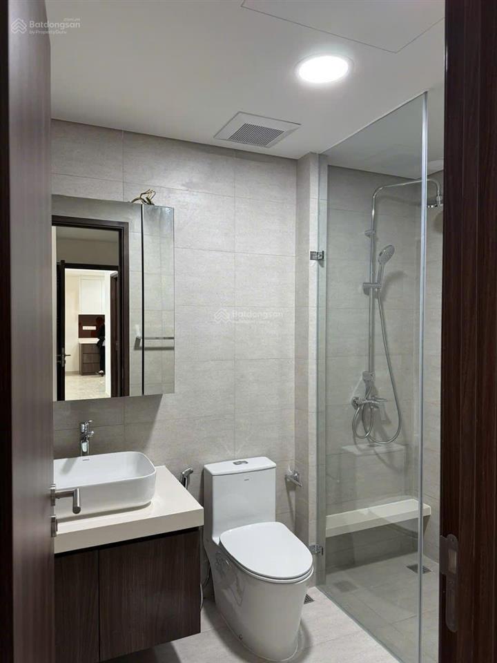 Bán 91m2 nội thất cơ bản tầng 1x giá 8.9 tỷ. tầng trung, view hồ bơi. gọi em hà 0933 252 ***