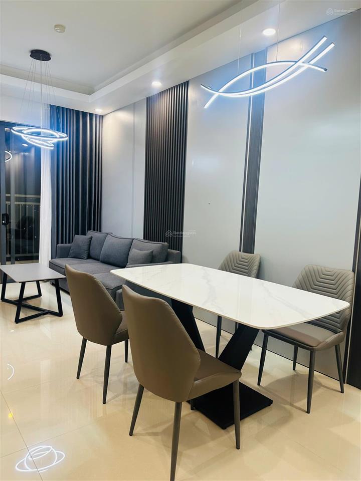 Chủ thiện chí bán 69,19m2. full nội thất đẹp. giá 3.9 tỷ bao thuế phí. gọi hà 0933 252 *** xem nhà!