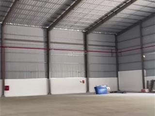 Cho thuê xưởng 1200m2, vp 120m2, đất 1600m2, rẻ 100 triệu/th. xe cont40f đi, bình điện 250kva