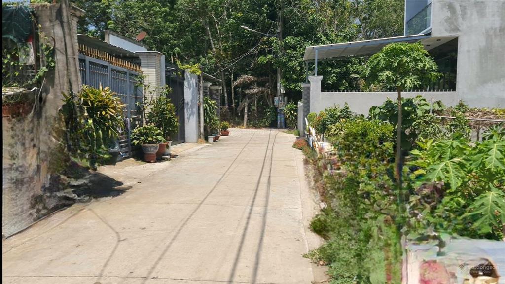 Bán gấp lô đất 150m2, thổ cư 110m2, 1,29 tỷ, dân đông, cách chợ và tt bến cát 1km, gần kcn rạch bắp