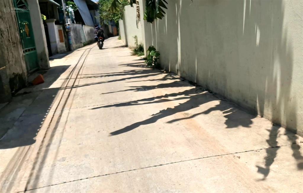 Bán gấp lô đất 150m2, thổ cư 110m2, 1,29 tỷ, dân đông, cách chợ và tt bến cát 1km, gần kcn rạch bắp