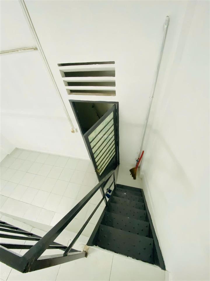 Bán căn hộ rẻ, mát, trung tâm chỉ 390 tr, 30m2, kế trường đh qt miền đông, tp mới, tphcm, gần aeon