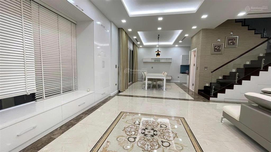 Chính chủ cho thuê 170m2 biệt thự hoa phượng view sông, 45tr