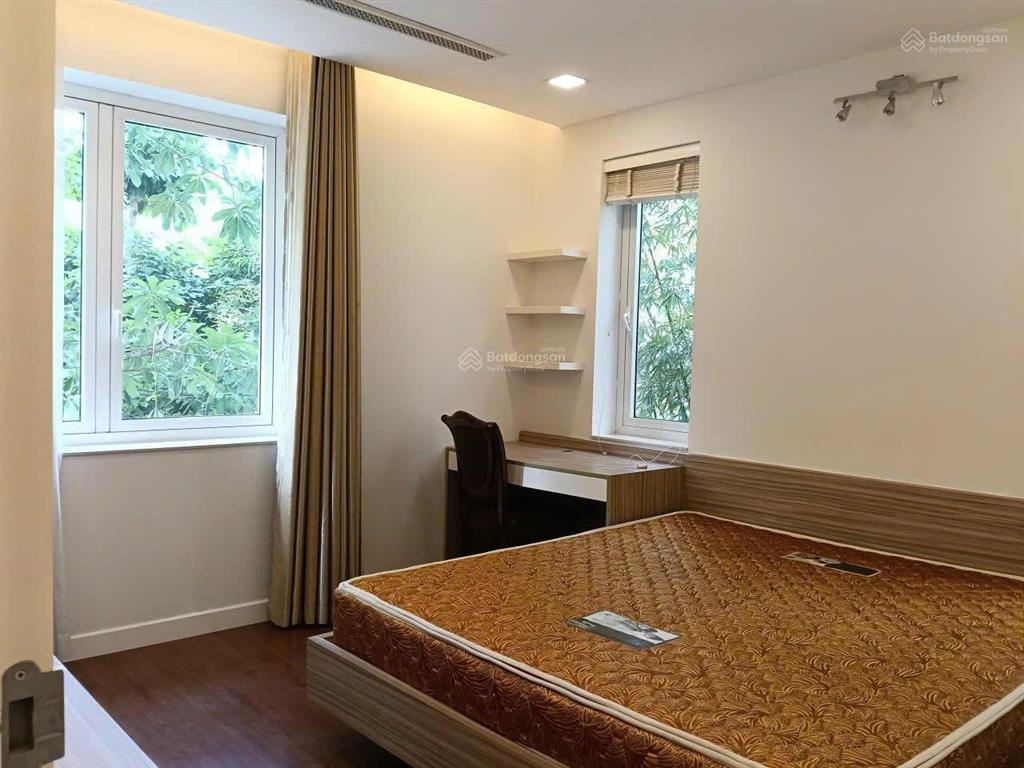 Chính chủ cho thuê 170m2 biệt thự hoa phượng view sông, 45tr