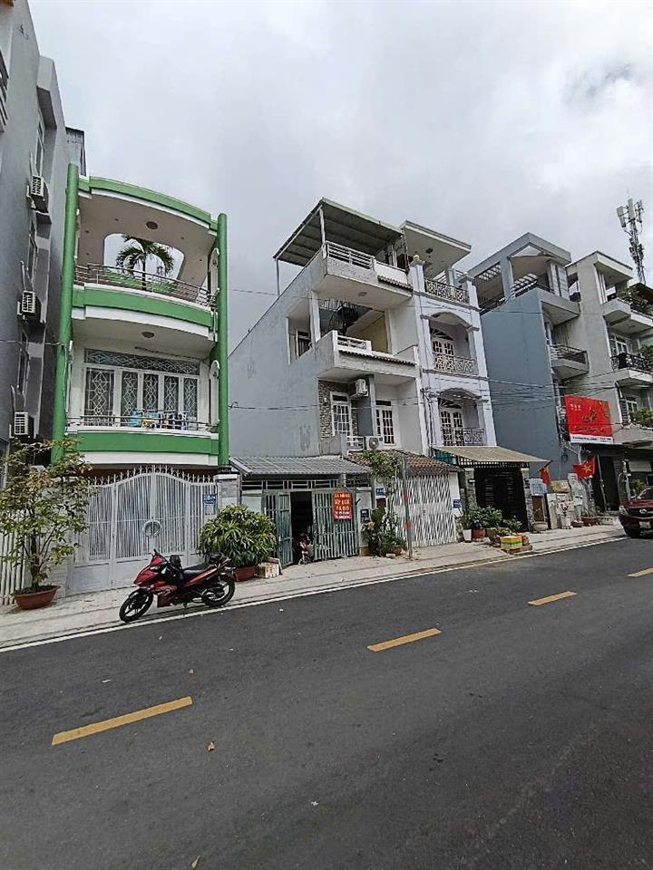 Quận 7, Ngay Nhà Thi Đấu Đa Năng. 4x18m. Đường 12m. Chỉ 11 tỷ 6. Bán Gấp