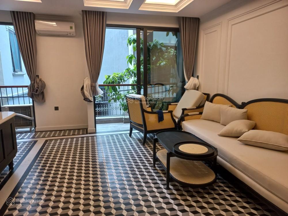 Hiếm! chỉ nhỉnh 200 triệu /m2 có nhà 132m2 mặt phố nguyễn đình hoàn  kinh doanh sầm uấttiềm năng