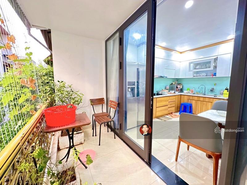 Ngộp bán gấp, nhỉnh 20 tỷ có tòa nhà phố thụy khuê 81m2  mặt tiền 7,9 mét  2 mặt thoáng sáng