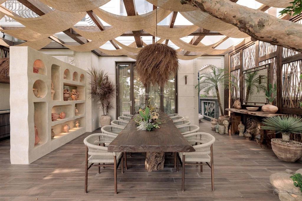 Bán đơn lập khu hồ harmony nguyệt quế 2. 350m2, đn,hoàn thiện tỉ mỉ, tiểu cảnh đẹp, sông sau