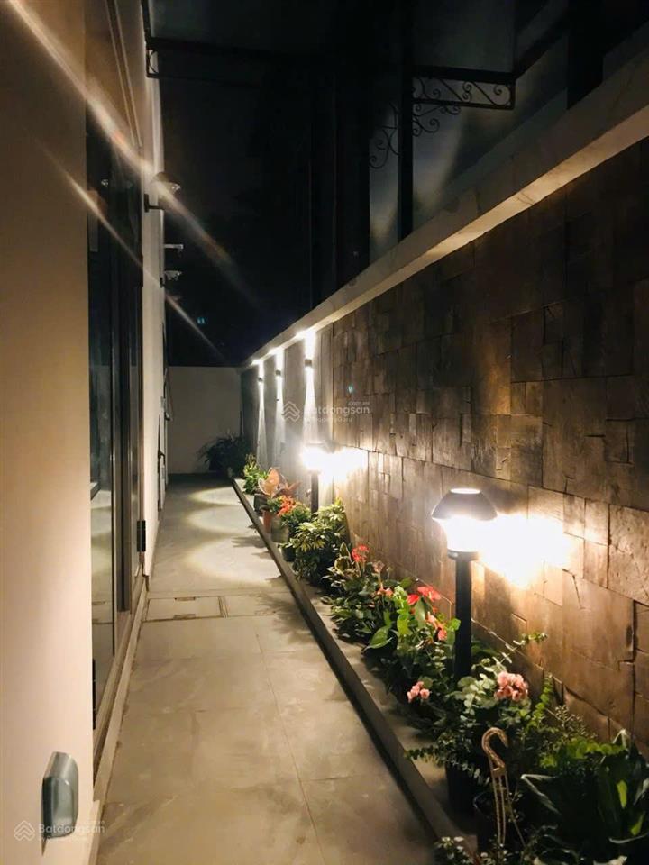 Bán song lập nhỏ nguyệt quế, 145m, h thiện đẹp, tháng máy, nội khu gần vườn hoa, hồ điều hòa 12,4ha