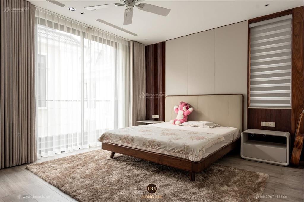 Bán song lập nguyệt quế 2, khu hồ harmony, 182m, thông sàn tầng 1, hoàn thiện đẹp, gần hồ điều hòa.