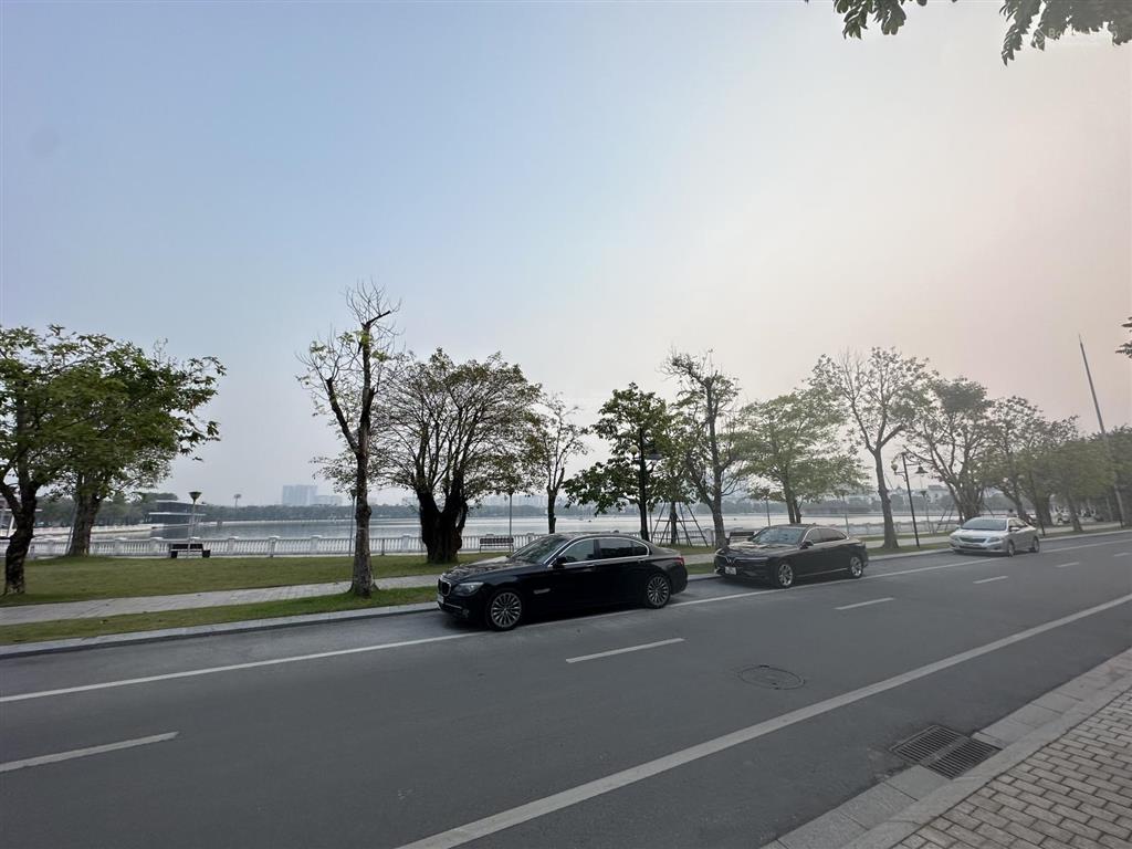Bán biệt thự đơn lập đông nam mặt hồ vinhomes the harmony 315m2, tulip 1  41.