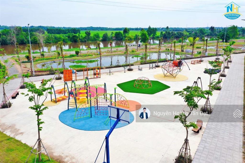 Bán nhà phố green center sân golf long an, dt 82m2 bán giá gốc cđt, đã bàn giao nhà cho cư dân