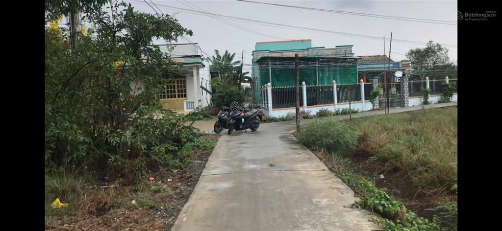 Đất đẹp tân tập 305m², đường bê tông xe hơi vào thoải mái