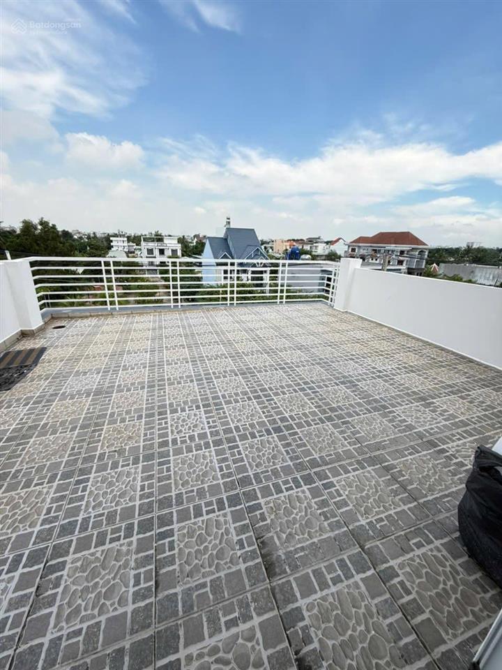 Bán nhà 3 tầng mặt tiền đường vườn lài 5x11,5m giá chỉ 8,5 tỷ