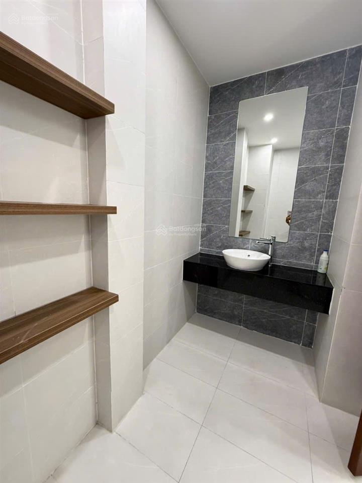 Bán nhà 3 tầng mặt tiền đường vườn lài 5x11,5m giá chỉ 8,5 tỷ