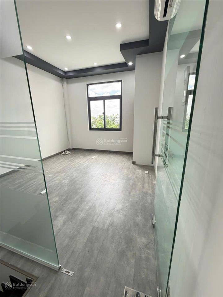 Bán nhà 3 tầng mặt tiền đường vườn lài 5x11,5m giá chỉ 8,5 tỷ