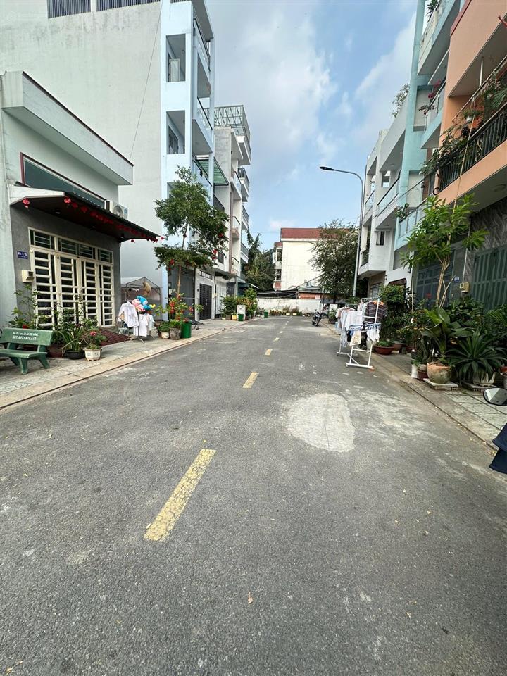Cần tiền ra gấp lô đất 4,2x 15m đường 12m vỉa hè nằm trong khu phân lô đường an phú đông 10, p. apd