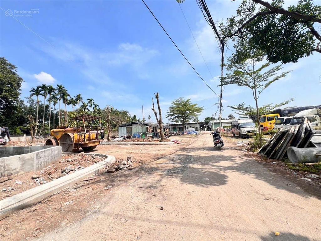 Bán lô đất 4x13m 1 sẹc an phú đông 3 gần sông sài gòn nhìn qua vạn phúc chỉ 3,7 tỷ