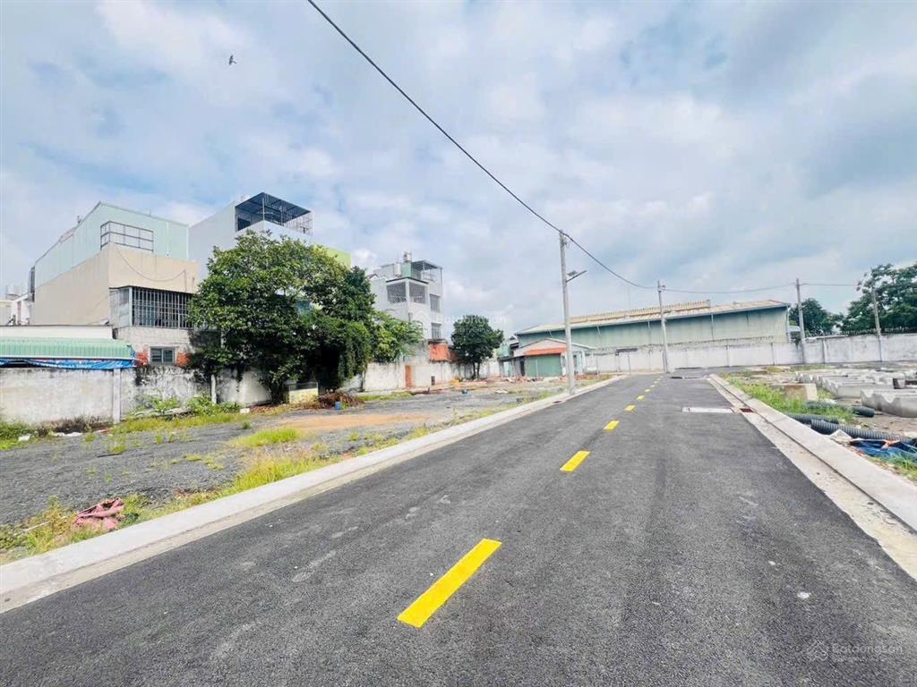 Bán lô đất 1 sẹc đường an phú đông 9 ngay công an phường an phú đông giá chỉ 3,75 tỷ