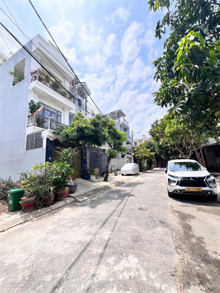 Bán nhà 1 trệt, lửng, dt 4x19m hẻm 75 nguyễn thị nhuần, an phú đông đường 10m có vỉa hè chỉ 4,55 tỷ